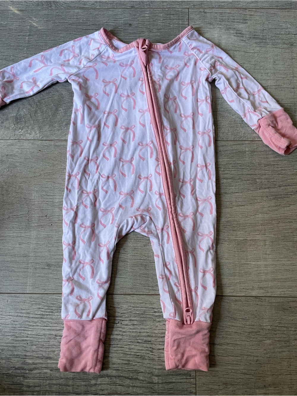Stitchy Fish Bamboo Bow Sleeper